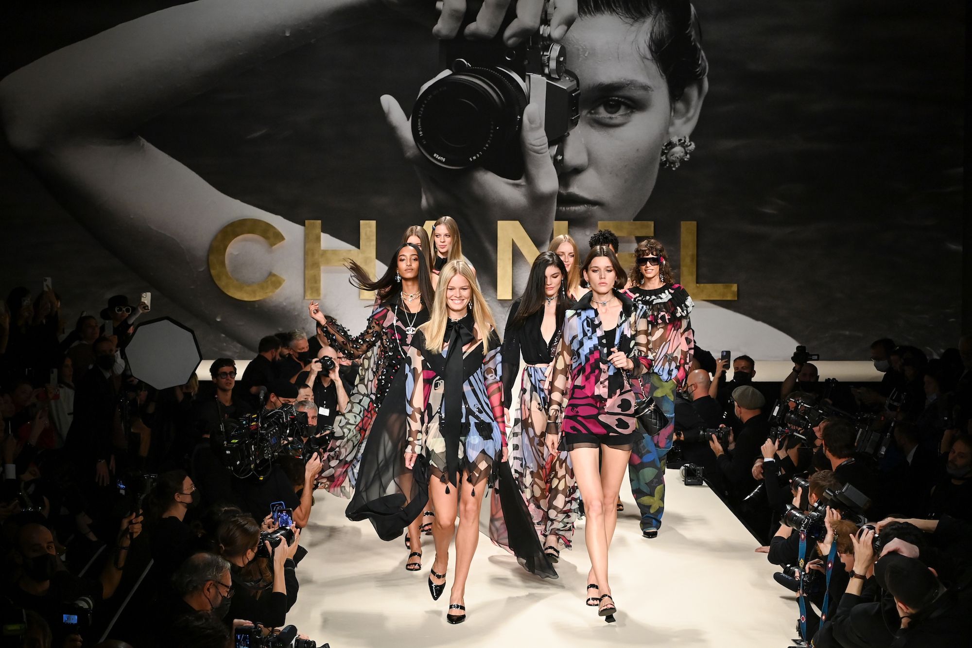90s runway fashion chanelTikTok Search